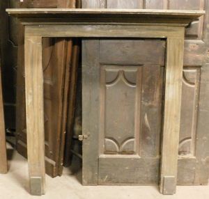 CHL162 - Lacquered wooden fireplace, 19th century, dimensions L 120 x H 127 cm